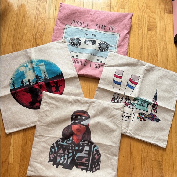 Stranger Things pillowcases set of 4 - Picture 1 of 5